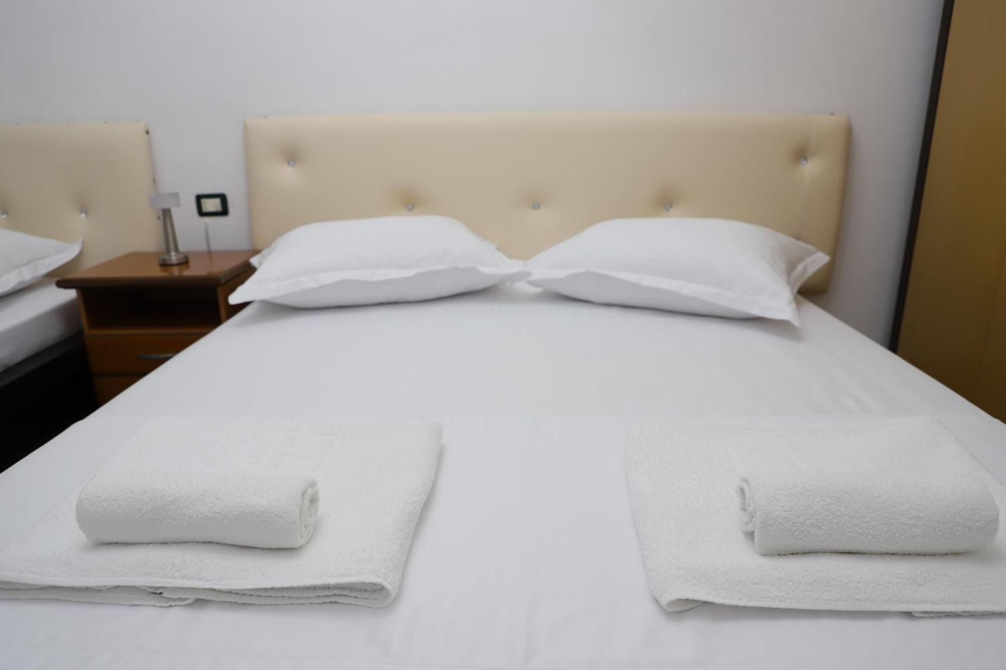 Tb One Bedroom Apartment Berat Exterior foto